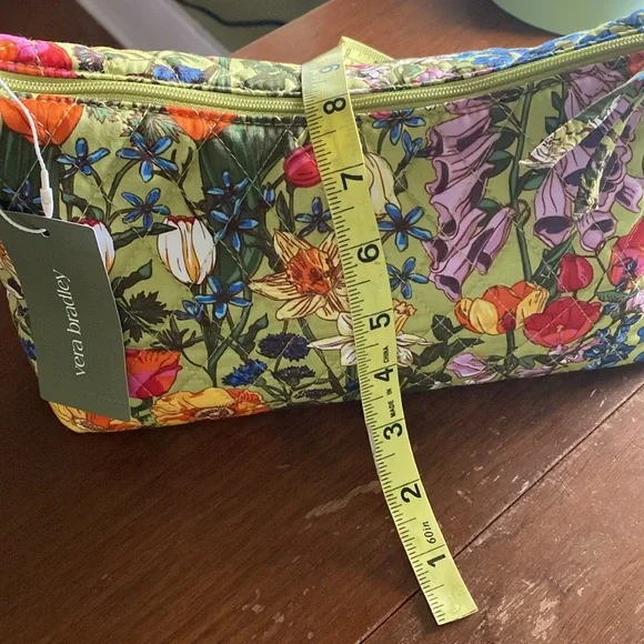 Adorable Vera Bradley Roxbury Crescent Shoulder Bag. Fabric is Meadow Bouquet. - Picture 10 of 11